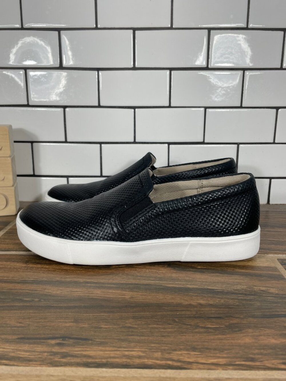 Naturalizer Marianne Shoes Womens Size 6.5 Wide Black Leather Casual Slip On